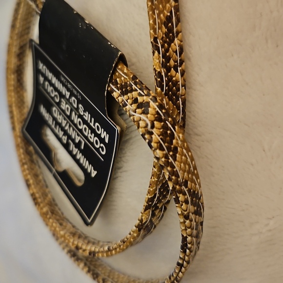 5/$25 Snakeskin Pattern Cellphone Key Ring Lanyard - Picture 4 of 4